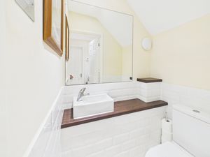 Cloakroom- click for photo gallery